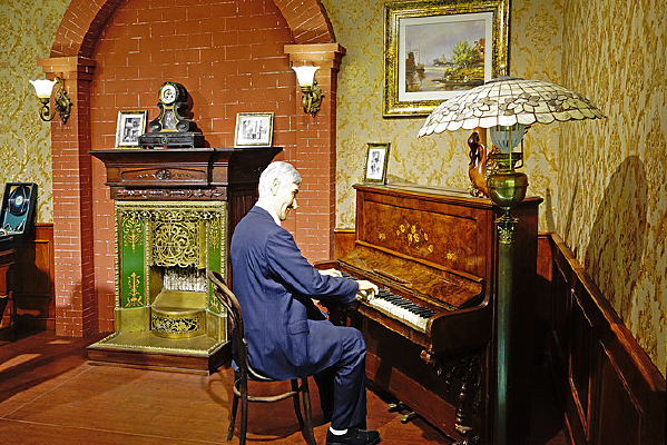 钢琴师中文版安卓下载的简单介绍-第2张图片-QuickQ官网